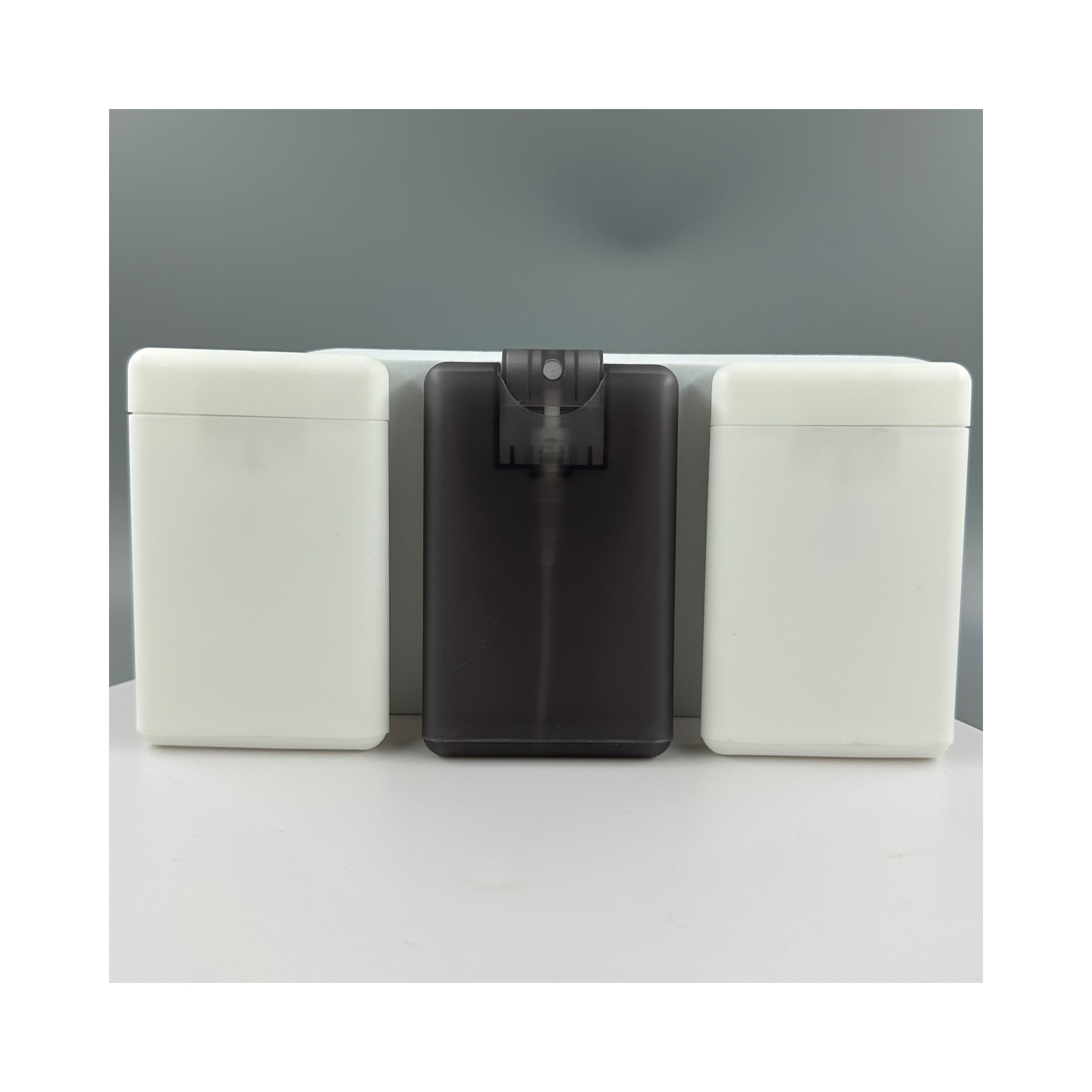10ml Square Portable Refillable Perfume Spray Bottle with Fine Mist Base Material pp