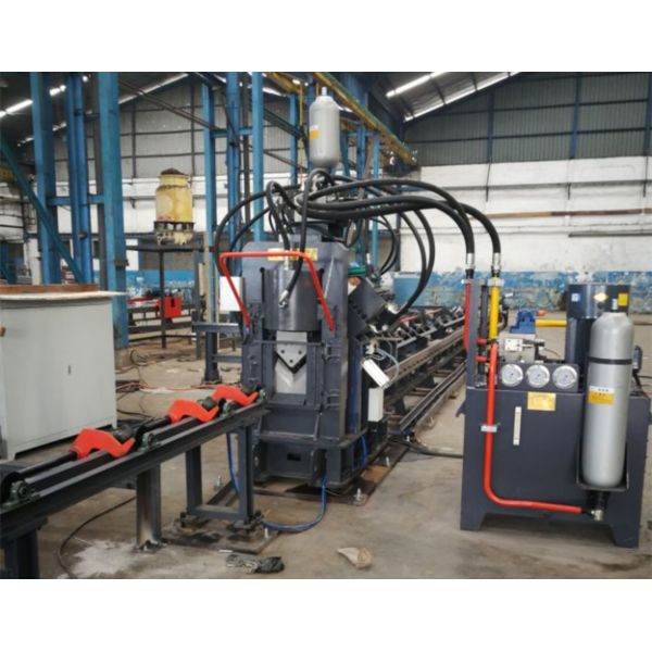 Single Blade Cutting Mode CNC Drilling And Cutting Machine Line 80m/Min Feeding Speed Of Angle