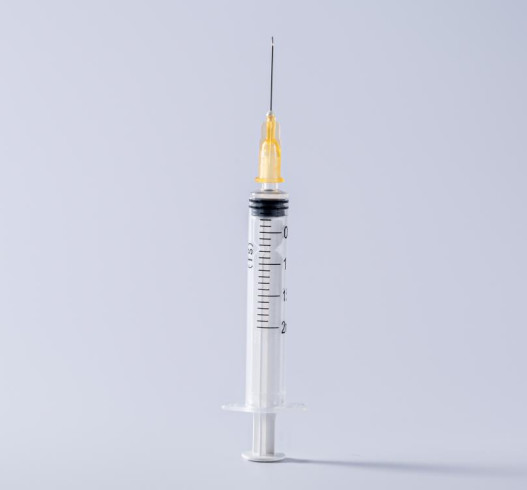 Luer Lock Slip Medical Disposable Syringe With Safety Needle Transparent 1ml 5ml