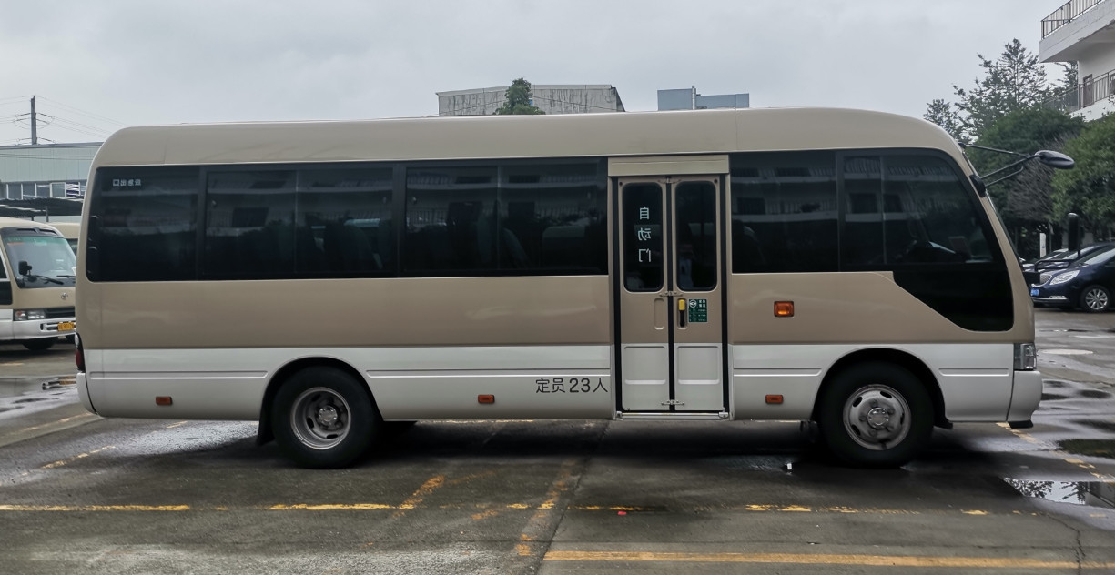 Gasoline 23 Seater Coach Tour Bus Toyota Coaster 20 Seater