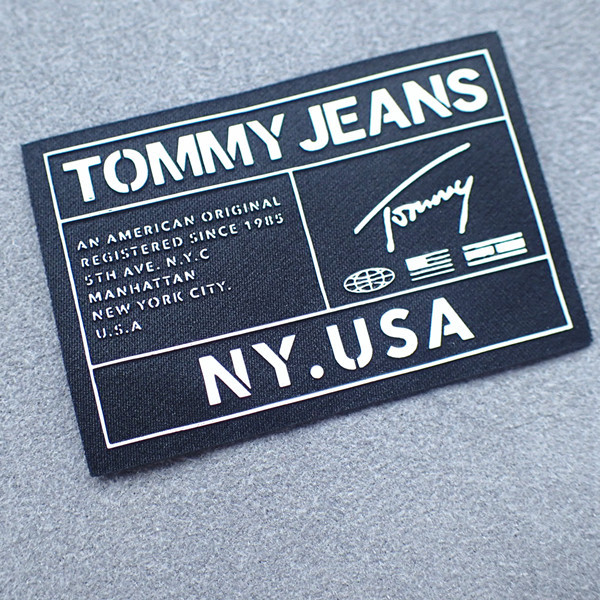 Raised White Logo Taffeta OEKO Custom Neck Labels Silk Printing Silicon
