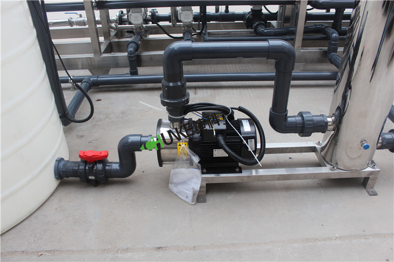 Brackish Bitter Water Desalination Machine 15T Per Hour CE,ISO Certification