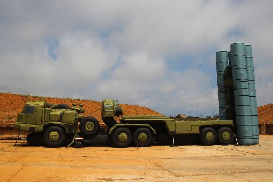 Factory Customized Inflatable Dummy Target for Exercises Radar Tank Launch Model Target