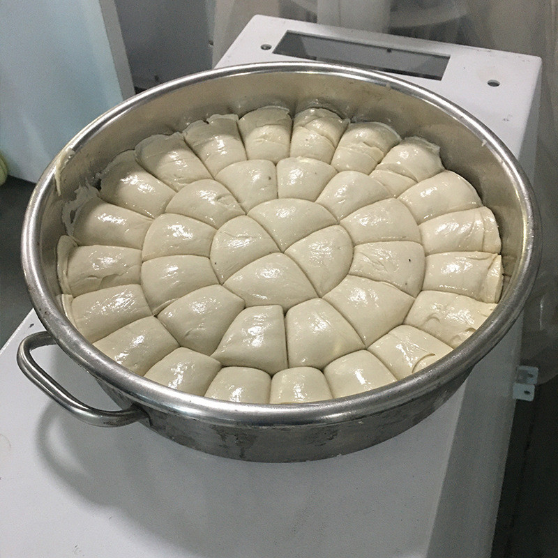 Ce Manual Dough Rounder Dividing Machine 36pcs Per Time For Cutting Dough