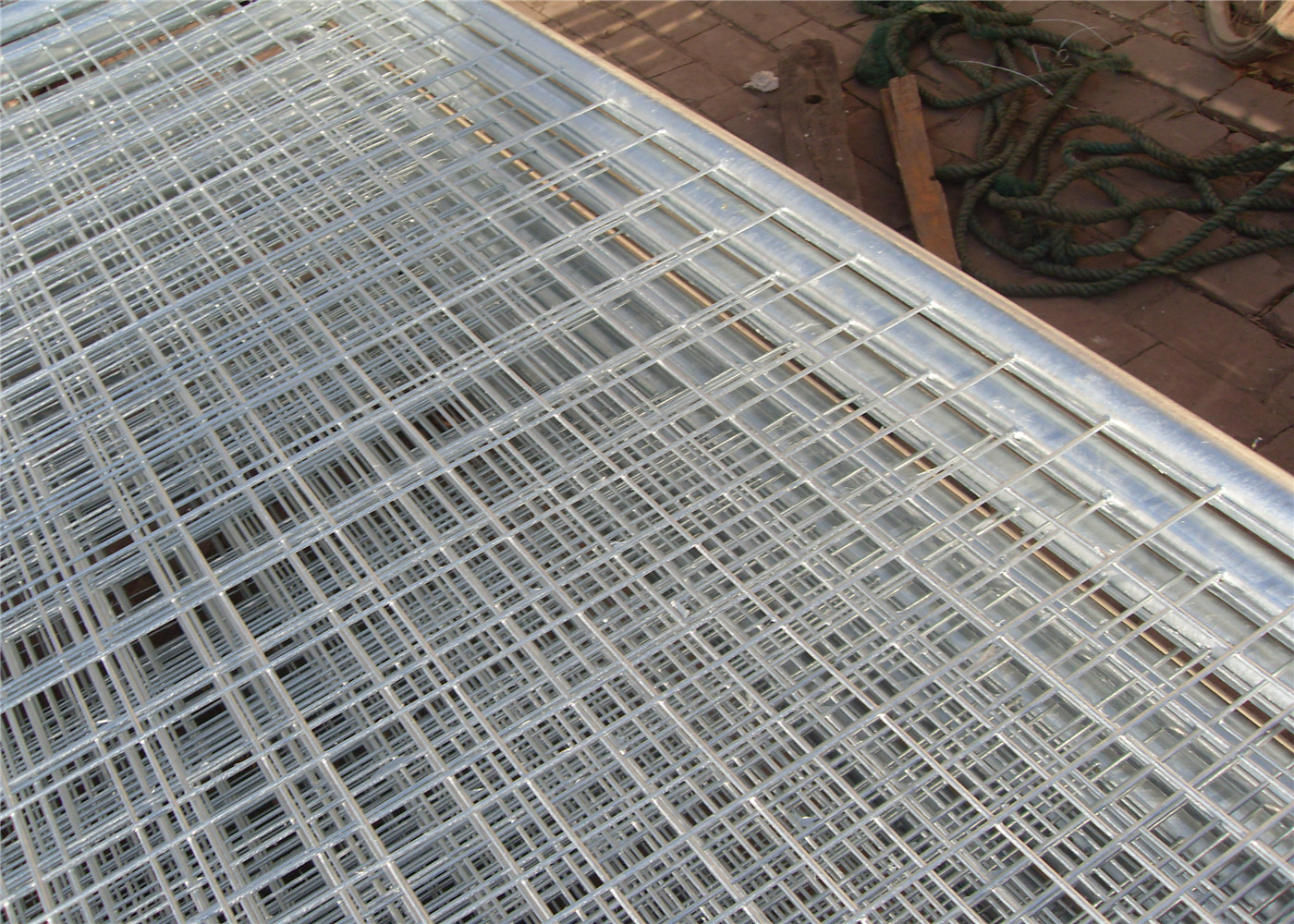 Portable Retractable Fence Temp Construction Fence Weather Resistance