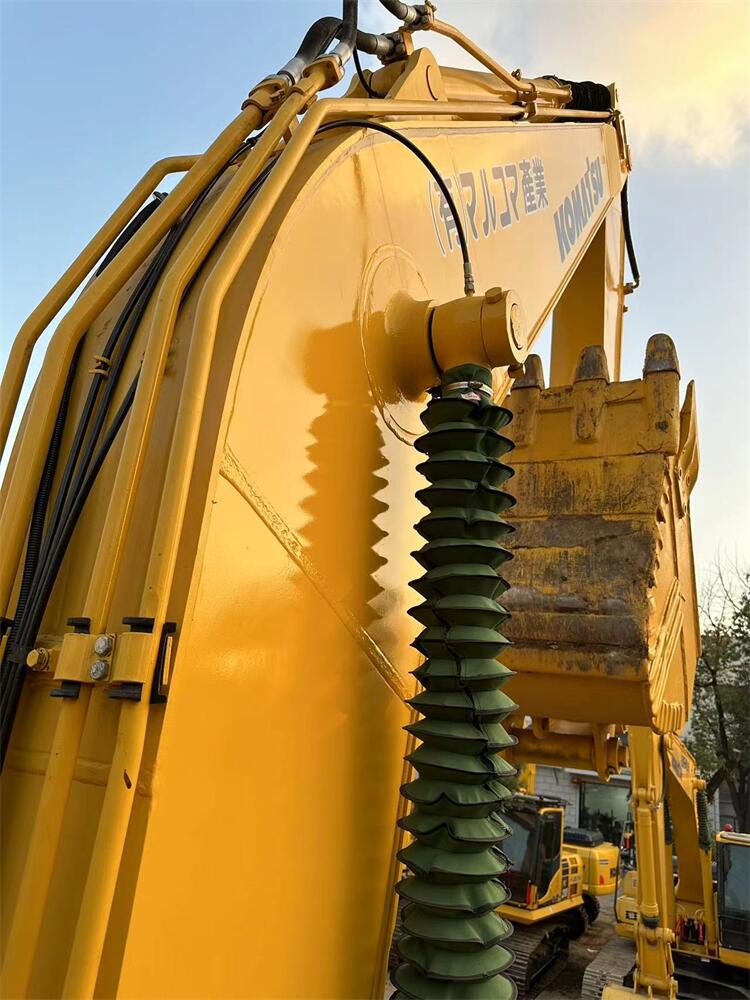 Japan Original Used PC200 Excavator for Heavy Duty Long Durability Less Hour Lowest
