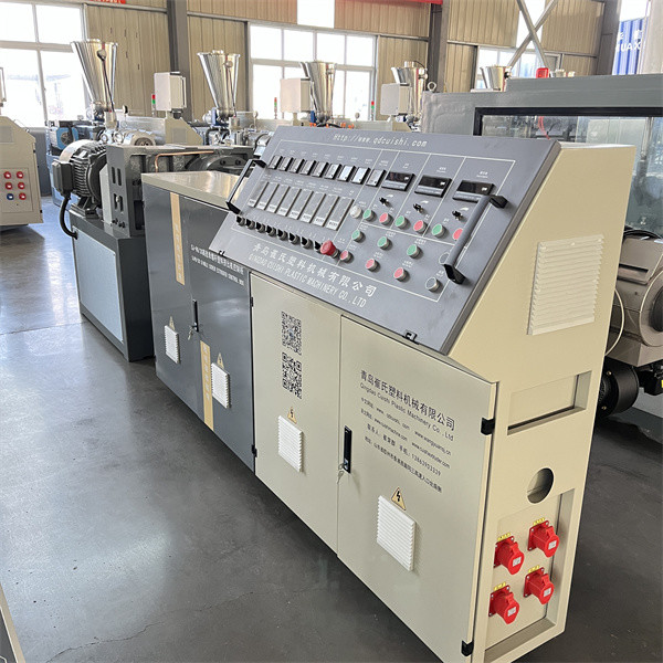 Industrial Plastic Pipe Machine 60KW HDPE Pipe Extrusion Plant