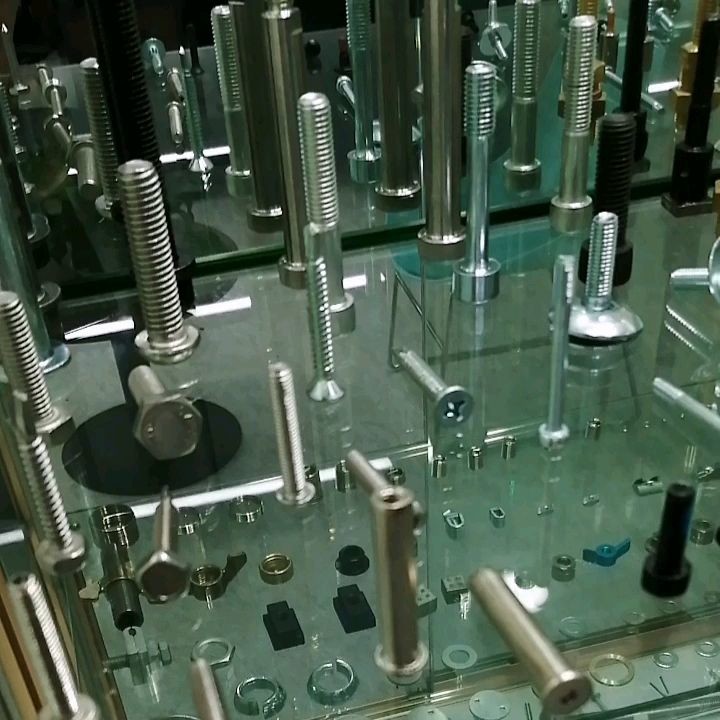 cnc vertical milling machine parts and functions