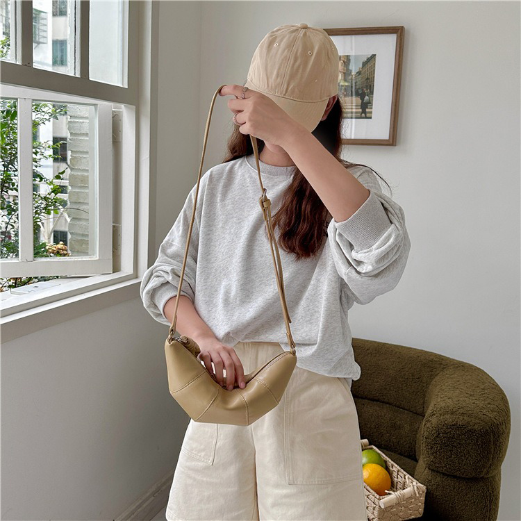 Lady Korean Shoulder Messenger Bag All Seasons Cute Dumpling Bag PU Leather Moon Bag