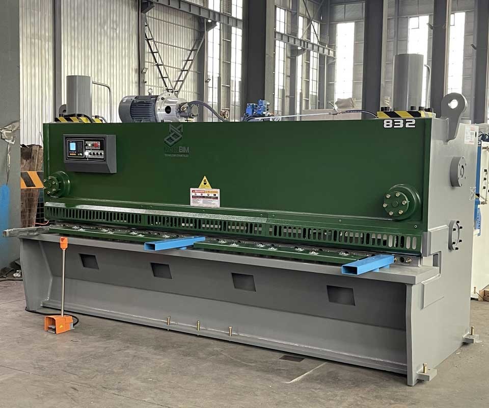 Blade Gap Adjustment Automatic Hydraulic Guillotine Shearing Machine 3200mm Blade Length