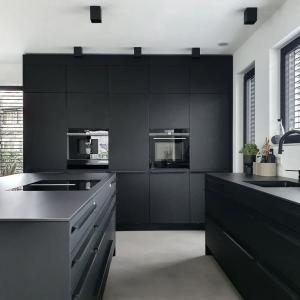 OEM Cabinet Manufacturers' Customized Modern Kitchen Cabinet E0 Plywood Matte