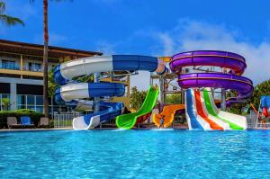China Water Amusement Park Outdoor Swimming Pool Kids Ride Fiberglass Slide Set wholesale