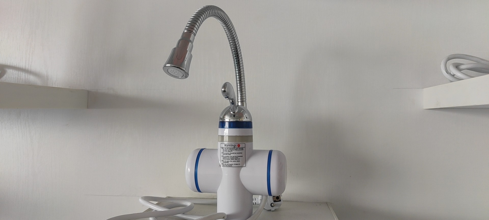 Automatically Sink Kitchen Instant Hot Water Tap Electric 3000W With Flex Spout RoHs