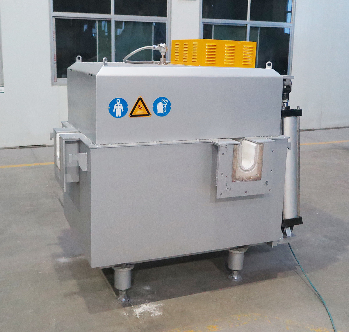 15 Inches Plate Size Aluminum Smelting And Casting In Siliver / Blue Colour For Smooth Casting Process
