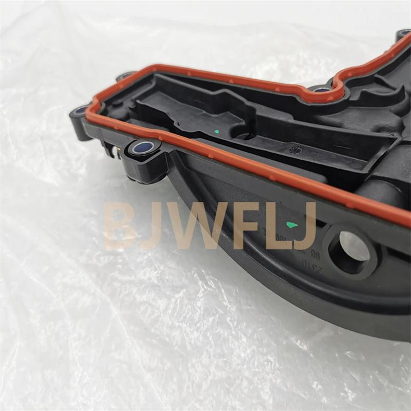 Single Turbo Diesel Camshaft Valve Cover For Land Rover Freelander 2 LR004200 LR022304